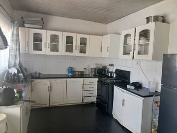 4 Bedroom Garden Flat