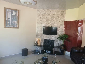 4 Bedroom Garden Flat