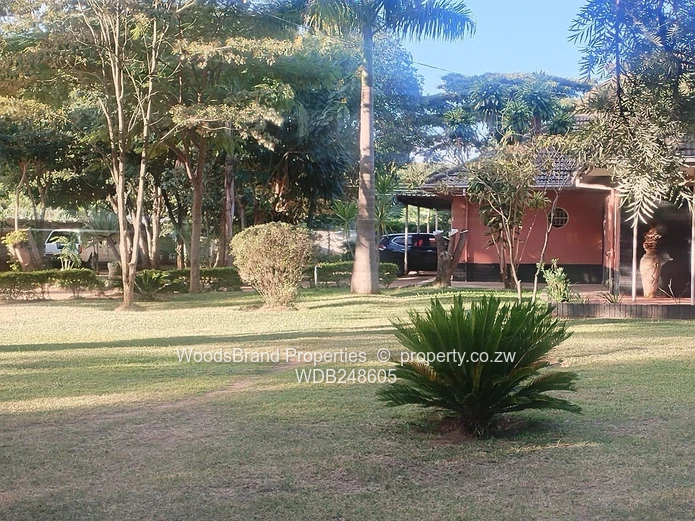 Greendale 4-Bed Home on 4047m² — Mature Garden & Driveway