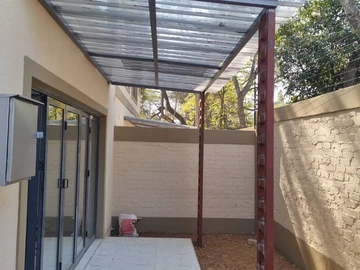 3 Bedroom Flat & Apartment