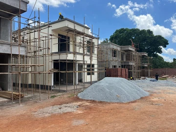 3 Bedroom Flat & Apartment