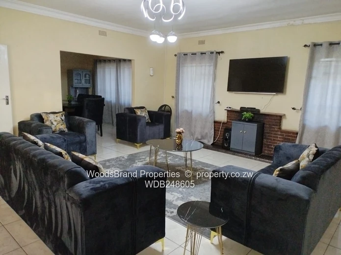 Greendale 4-Bed Home on 4047m² — Mature Garden & Driveway