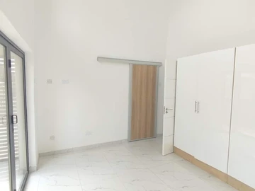 3 Bedroom Flat & Apartment