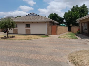 3 Bedroom Townhouse Complex