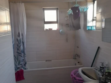 3 Bedroom Flat & Apartment